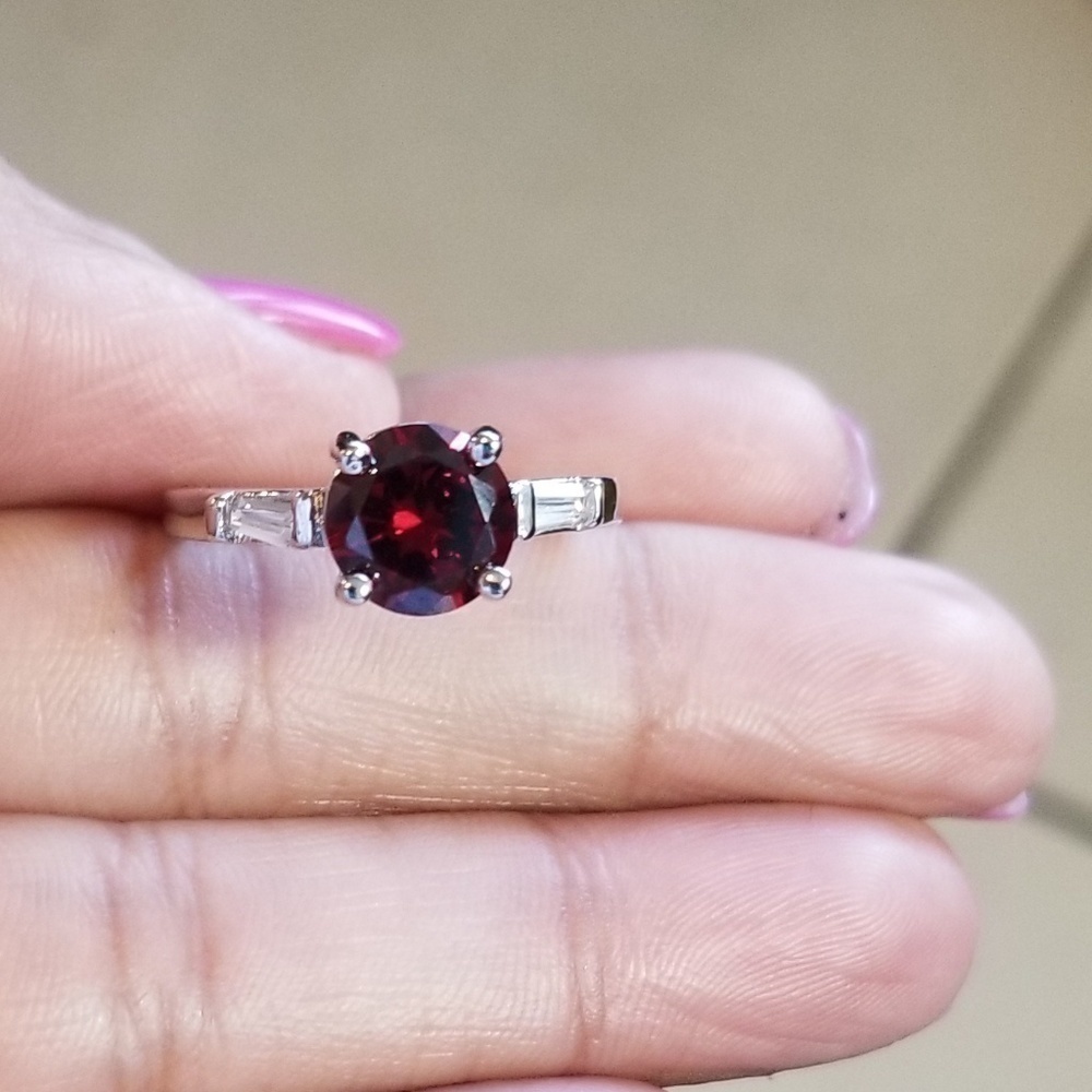 RING - Picture 4 of 4